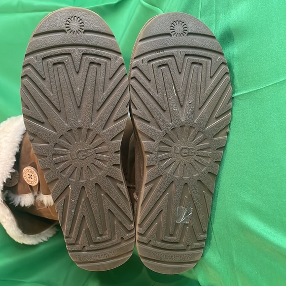 Bailey Button Triplet II Boot. Size 9. Preowned - Picture 4 of 6